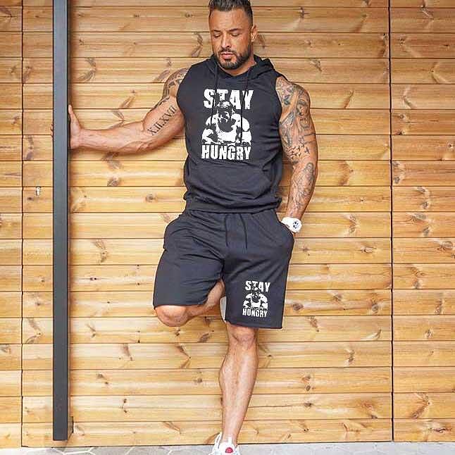 Echipament sportiv pentru sala cu Stay Hungry