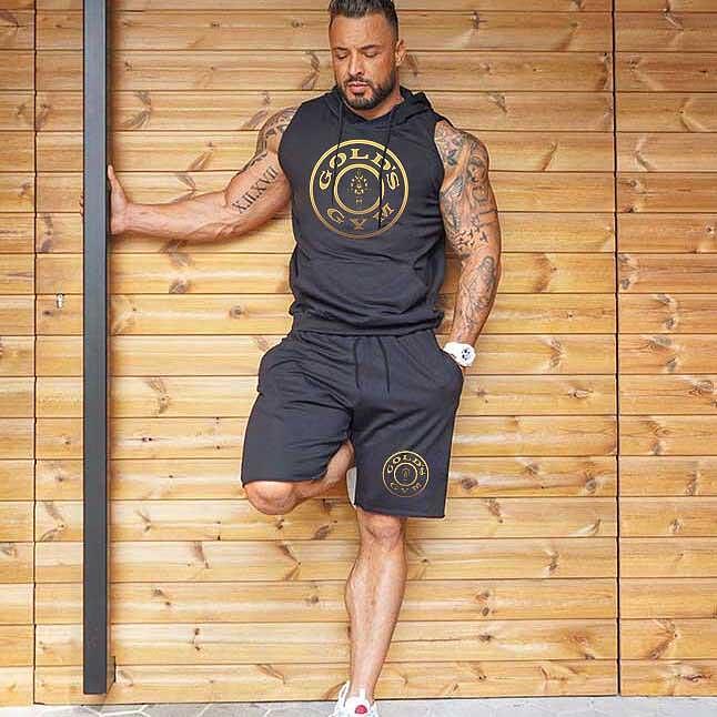 Echipament sportiv pentru sala cu Gold's Gym